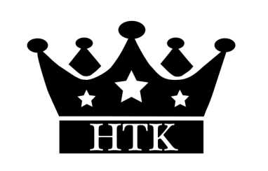 Schwarze Krone mit Sternen und dem Text "HTK" darunter.
